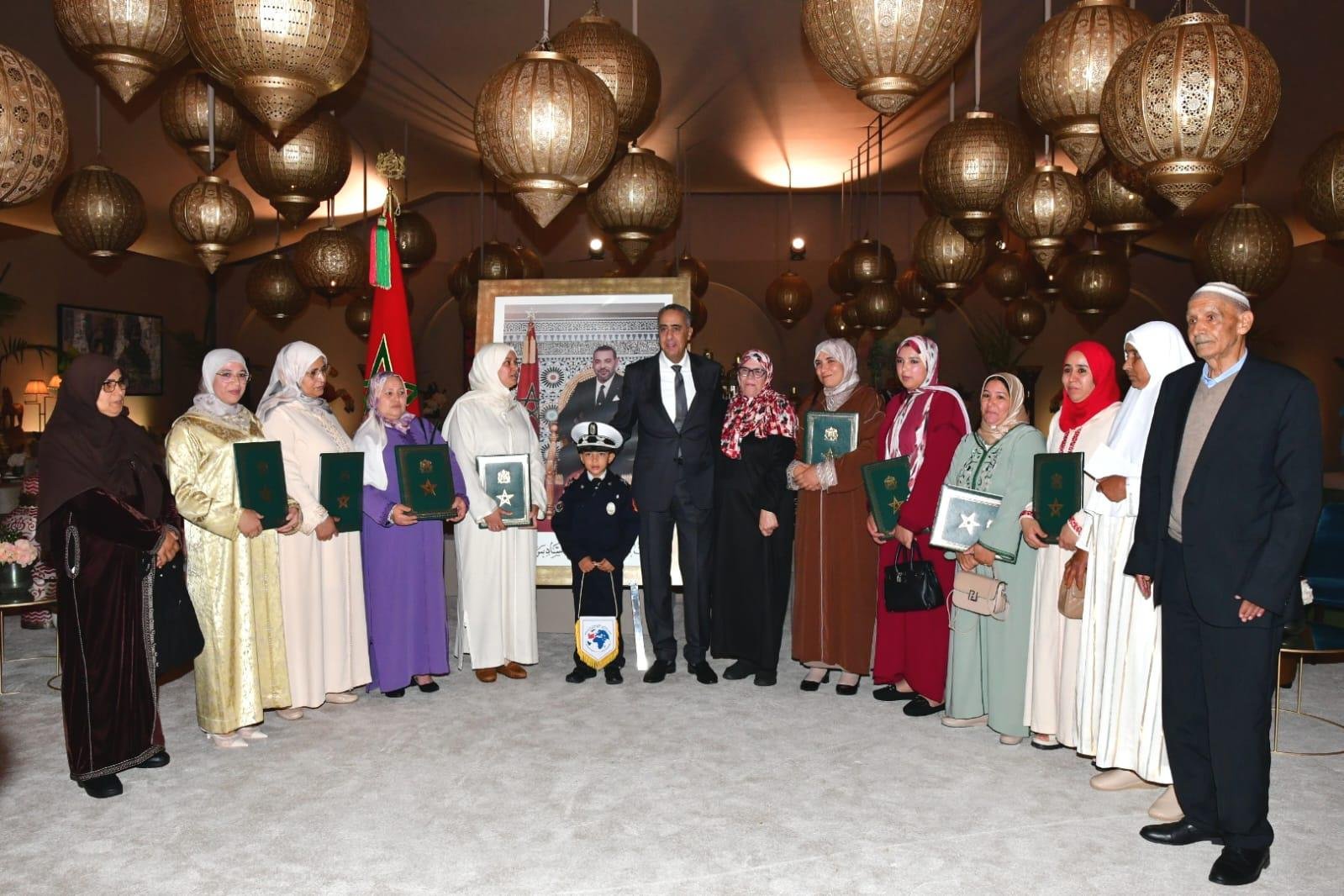 السيد حموشي يستقبل أرامل وآباء موظفي شرطة ممن وافتهم المنية خلال أداء الواجب المهني