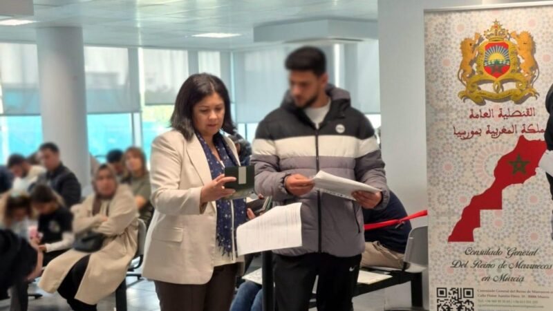 استجابة لعملية التسوية بإسبانيا.. القنصلية العامة للمغرب بمرسية تعتمد تدابير استثنائية لتسهيل الخدمات القنصلية